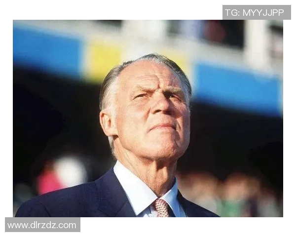 无冕之王的传奇足球明星是谁他如何影响了足球历史与未来 无冕之王的传奇足球明星是谁他如何影响了足球历史与未来